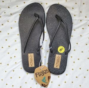 NWT Flojos Women's Flat Sandals Flip-Flops